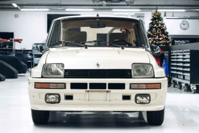 10万3500ユーロ（邦貨換算約1670万円）で落札されたルノー「5 ターボ2」（C）Courtesy of RM Sotheby's