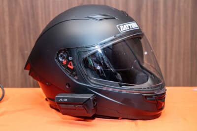 前後2K2カメラのMiVue MP30 GPS