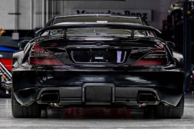 25万ドル〜35万ドル（邦貨換算約3730万円〜5220万円）で現在も販売中のメルセデス・ベンツ「SL65 AMG ブラックシリーズ」（C）Courtesy of RM Sotheby's