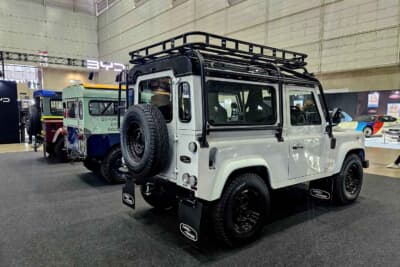 ディフェンダーV8ビスポーク