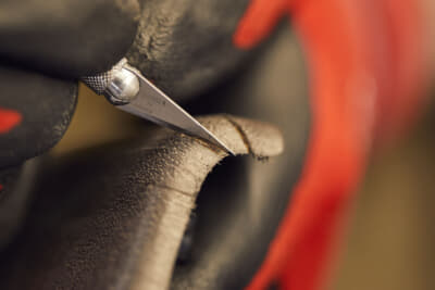 ロールス・ロイスにおいて視認できる木製部品は、すべてベニア板を使用して製造されている