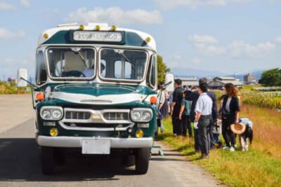 いすゞ BDX30：今回のイベントでは市内で別途開催された「昭和レトロ街×地域おこし協力隊マーケット」の会場とミズベリング三条との間をシャトルバスとして実際に運行した