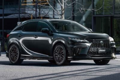 ホムラ 2X10BD ブラッククリアエディション:18~21インチとサイズレンジが広く、幅広い車種に対応可。狙うは高級志向なクラウンスポーツやレクサスRXなど。トヨタ アルファード&ヴェルファイア(40)にもよく似合う!