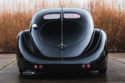 9万ユーロ（邦貨換算約1450万）で落札されたブガッティ「T57SCクーペ・アトランティーク ジュニアカー」（C）Courtesy of RM Sotheby's