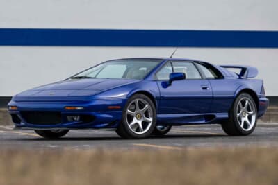 15万1200ドル（邦貨換算約2255万円）で落札されたロータス「エスプリV8」（C）Courtesy of RM Sotheby's