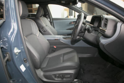 トヨタ クラウンエステート：フロントシート