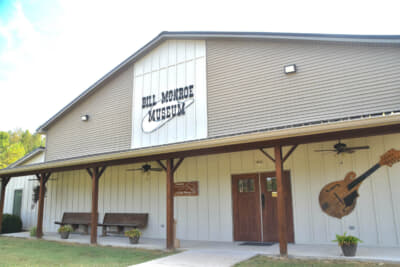 ケンタッキー州ロジーンにある私設のビル・モンロー博物館