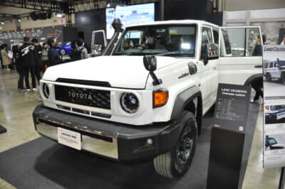 ランクルBASE ランドクルーザー70オーバーシー:海外仕様のパーツを満載