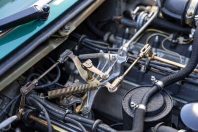 9万2000ユーロ（邦貨換算約1470万円）で落札されたフェラーリ「400i オートマチック」（C）Bonhams