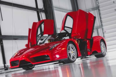 550万ドル～650万ドル（邦貨換算約8億2500万円〜9億7500万円）で現在も販売中のフェラーリ「エンツォ フェラーリ」（C）Courtesy of RM Sotheby's