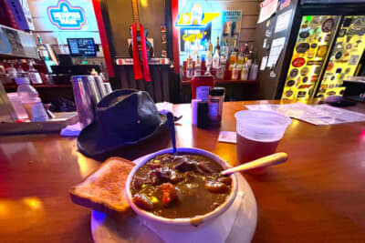 音楽を聴きながら、シチューとIPAをいただく。これ以上の幸せはありません