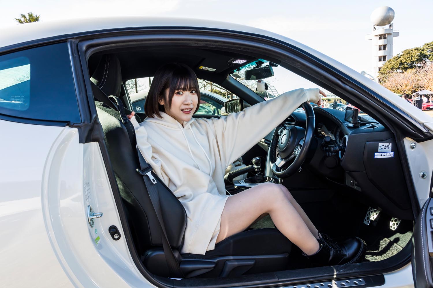 彼女の初マイカーはトヨタ「86」のMT車！ マツダ「RX−7」と迷って選ん