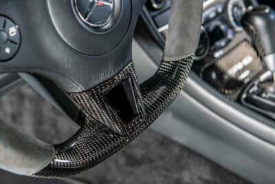 25万ドル〜35万ドル（邦貨換算約3730万円〜5220万円）で現在も販売中のメルセデス・ベンツ「SL65 AMG ブラックシリーズ」（C）Courtesy of RM Sotheby's