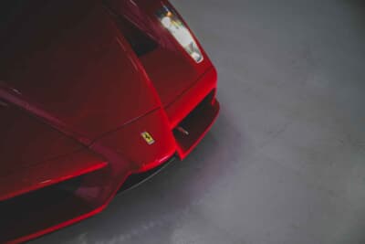 550万ドル～650万ドル（邦貨換算約8億2500万円〜9億7500万円）で現在も販売中のフェラーリ「エンツォ フェラーリ」（C）Courtesy of RM Sotheby's