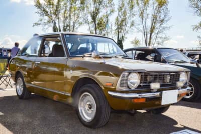 トヨタ カローラ1200デラックス：1970年5月にフルモデルチェンジされた