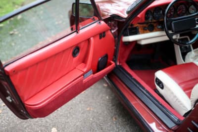 26万2500ユーロ（邦貨換算約4230万円）で落札されたポルシェ「911ターボ フラッハバウ」（C）Courtesy of RM Sotheby's