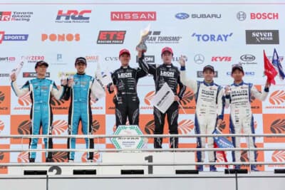 GT300の順位は、1位がLEON、2位がANEST IWATA、3位はKONDO Racingとなった