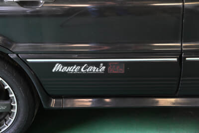 VR-4の特別限定仕様車「MONTE CARLO（モンテカルロ）」。もちろんその名の由来はモンテカルロラリーから。専用色オニキスブラックのボディサイドには専用デカール