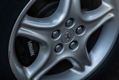 12万750ユーロ（邦貨換算約1935万円）で落札されたフェラーリ「456M GT」（C）Bonhams