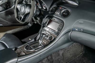 25万ドル〜35万ドル（邦貨換算約3730万円〜5220万円）で現在も販売中のメルセデス・ベンツ「SL65 AMG ブラックシリーズ」（C）Courtesy of RM Sotheby's