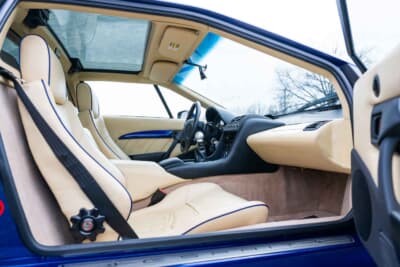 15万1200ドル（邦貨換算約2255万円）で落札されたロータス「エスプリV8」（C）Courtesy of RM Sotheby's