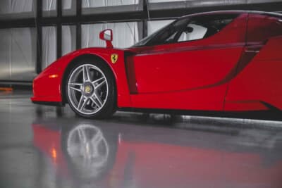 550万ドル～650万ドル（邦貨換算約8億2500万円〜9億7500万円）で現在も販売中のフェラーリ「エンツォ フェラーリ」（C）Courtesy of RM Sotheby's