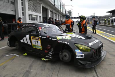 アディダスカラーのメルセデスAMG GT3