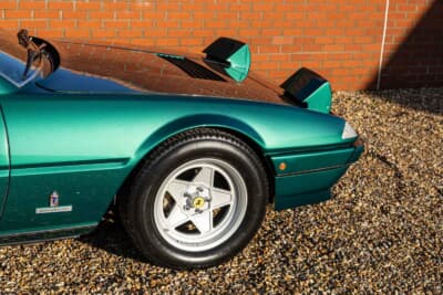 9万2000ユーロ（邦貨換算約1470万円）で落札されたフェラーリ「400i オートマチック」（C）Bonhams