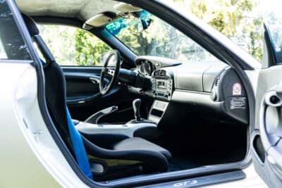 16万1000ユーロ（邦貨換算約2580万円）で落札されたポルシェ「911GT3 RS」（C）Courtesy of RM Sotheby's