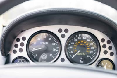 15万1200ドル（邦貨換算約2255万円）で落札されたロータス「エスプリV8」（C）Courtesy of RM Sotheby's