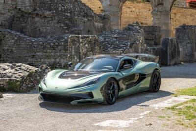 リマック ネヴェーラ：最高速は412km/h、0-100km/h加速は1.81秒を誇る