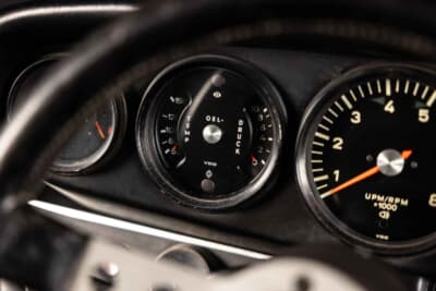 71万3750ユーロ（邦貨換算約1億1430万円）で落札されたポルシェ「911カレラRS 2.7」（C）Courtesy of RM Sotheby's