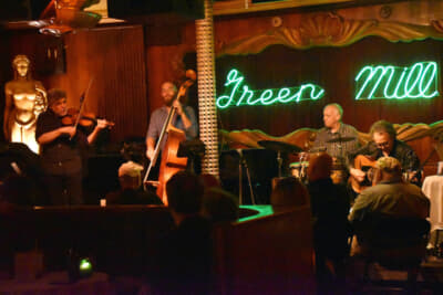 この日の演奏はスパニッシュ・ジャズ