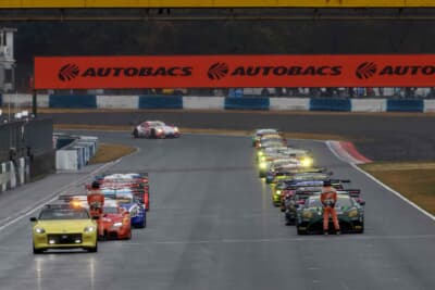 開幕戦から波乱万丈の展開となった