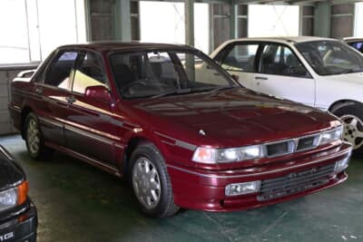 コレクション・スタートのきっかけともいえるのがこのクタニレッドのVR-4