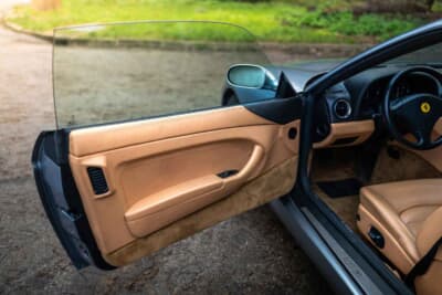 12万750ユーロ（邦貨換算約1935万円）で落札されたフェラーリ「456M GT」（C）Bonhams