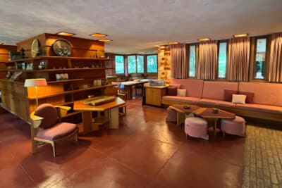 車椅子からの視線を考慮して設計されたリビング