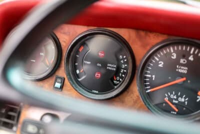 26万2500ユーロ（邦貨換算約4230万円）で落札されたポルシェ「911ターボ フラッハバウ」（C）Courtesy of RM Sotheby's