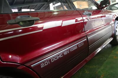 2L直列4気筒DOHC16バルブ・インタークーラーターボの4G63型エンジンを搭載し、フルタイム4WDで駆動する