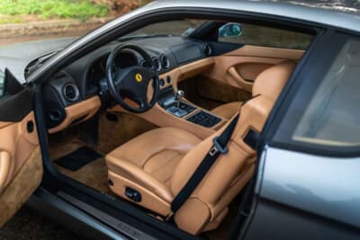 12万750ユーロ（邦貨換算約1935万円）で落札されたフェラーリ「456M GT」（C）Bonhams