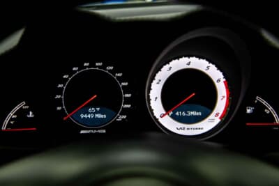 25万ドル〜35万ドル（邦貨換算約3730万円〜5220万円）で現在も販売中のメルセデス・ベンツ「SL65 AMG ブラックシリーズ」（C）Courtesy of RM Sotheby's