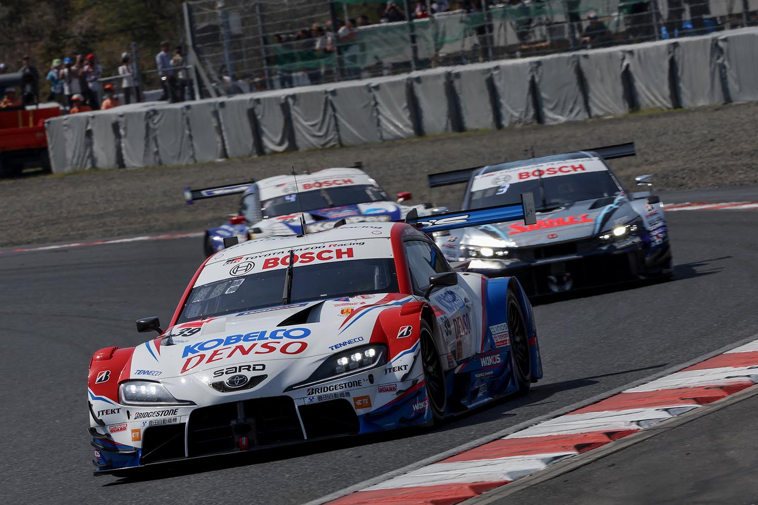 レース観戦初心者でも大丈夫！ 今さら人には聞けない「SUPER GT