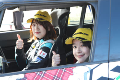 RALLY三河湾2024に参戦した兼松由奈選手（左）とコ・ドライバーの槻島もも選手（右）