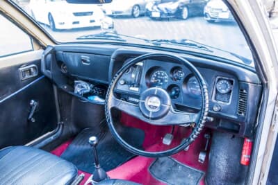 スズキ 4代目 フロンテ：純正のステアリング