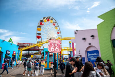 サンタモニカ・ピアにはパシフィックパークという遊園地も併設されている