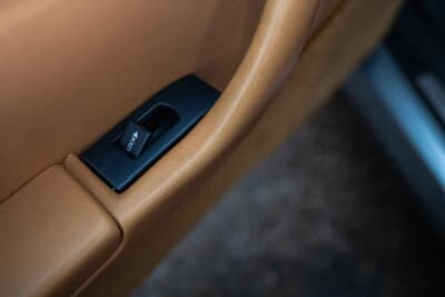 12万750ユーロ（邦貨換算約1935万円）で落札されたフェラーリ「456M GT」（C）Bonhams