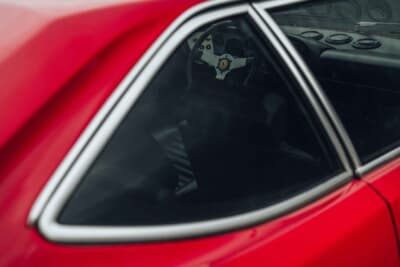 5万6350ユーロ（邦貨換算約900万円で落札されたフェラーリ「ディノ308GT4」（C）Bonhams