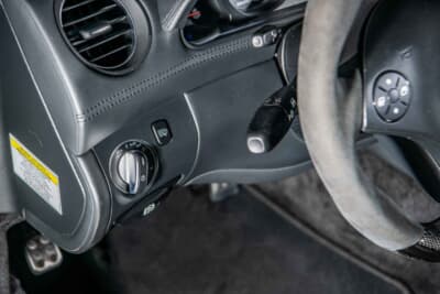 25万ドル〜35万ドル（邦貨換算約3730万円〜5220万円）で現在も販売中のメルセデス・ベンツ「SL65 AMG ブラックシリーズ」（C）Courtesy of RM Sotheby's