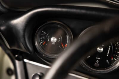 71万3750ユーロ（邦貨換算約1億1430万円）で落札されたポルシェ「911カレラRS 2.7」（C）Courtesy of RM Sotheby's