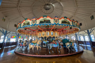 映画『スティング』にも出てきたクラシックなメリーゴーランド
